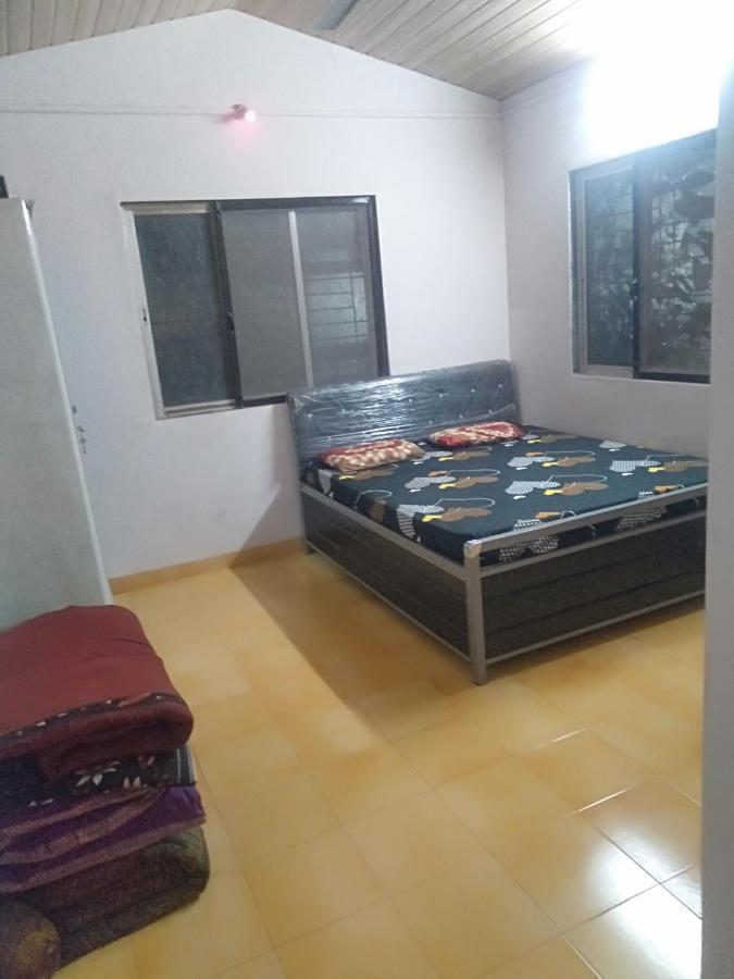 ホテル Shree Samarth Savali Diveāgar エクステリア 写真